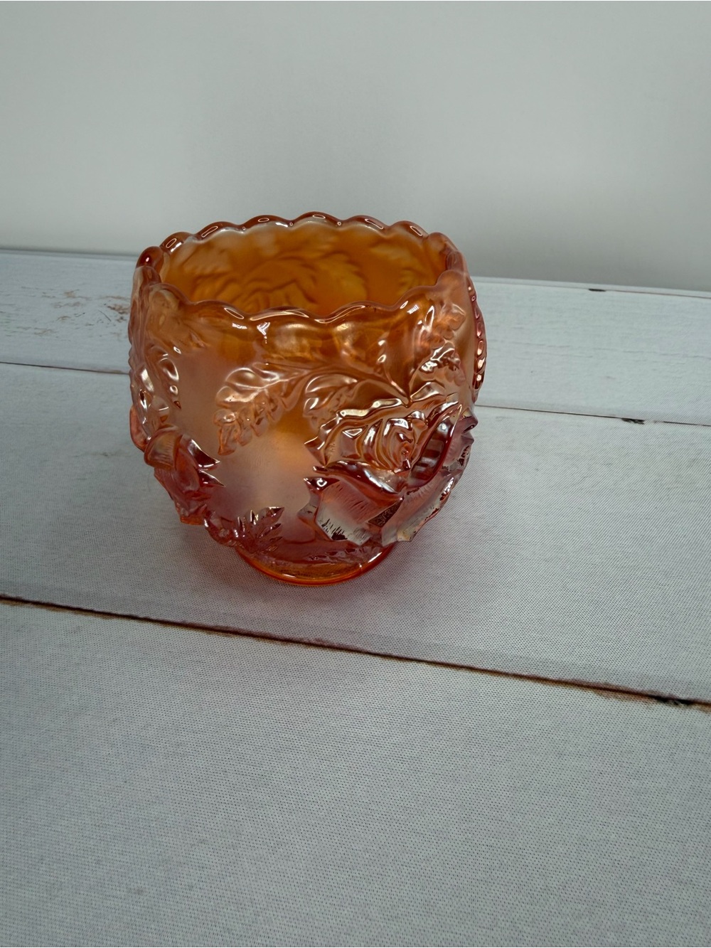 Antique 1910 Dugan Marigold "Wreath of Roses" Carnival Glass Small Rose Bowl - Picture 4 of 11